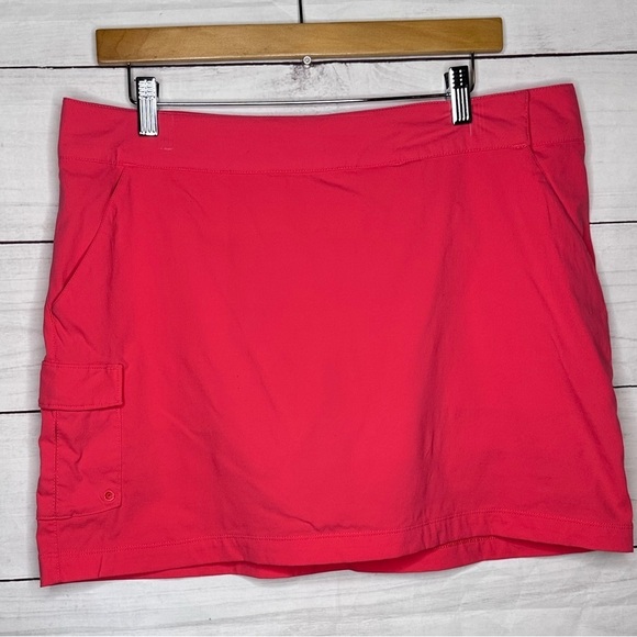 Columbia Pants - Columbia PFG Fushia Skorts Size 14